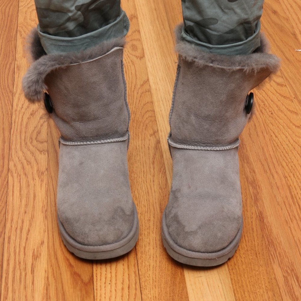 Ugg Bailey Button Boots 7